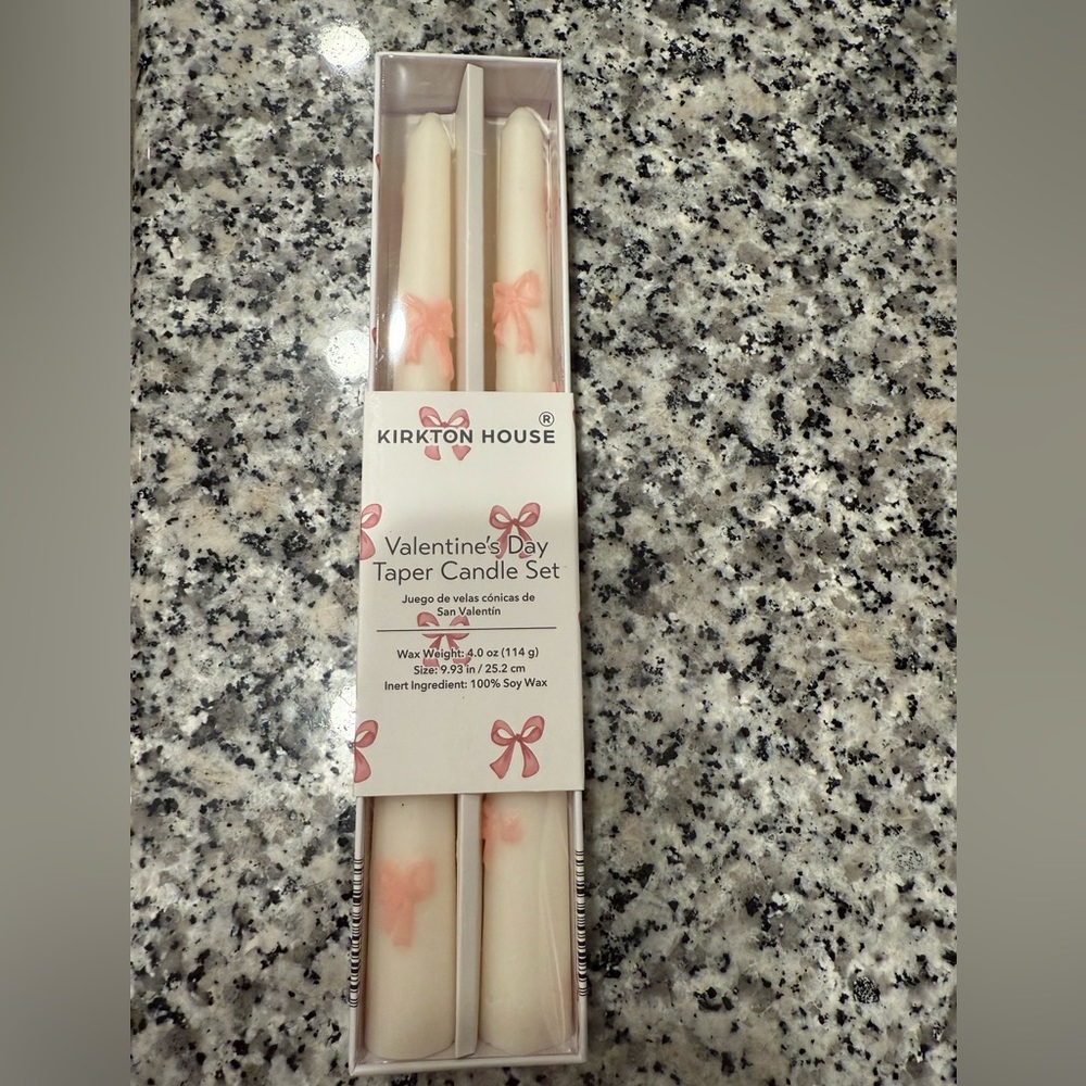 NWT Pink Bow Ribbon Tapered Candles